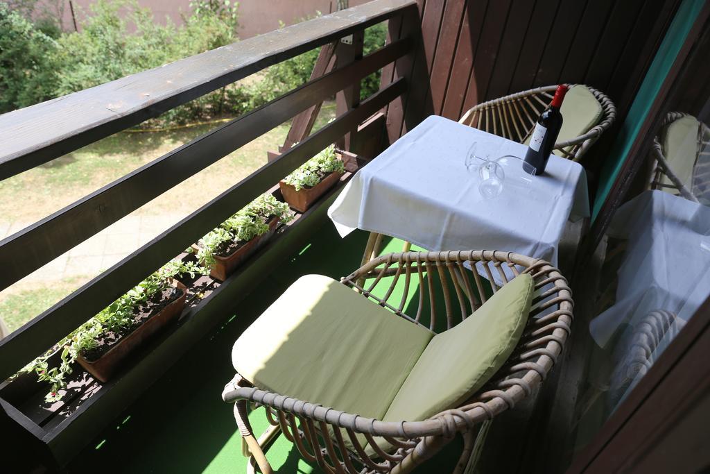 Hotel Melis Balatonlelle Bagian luar foto